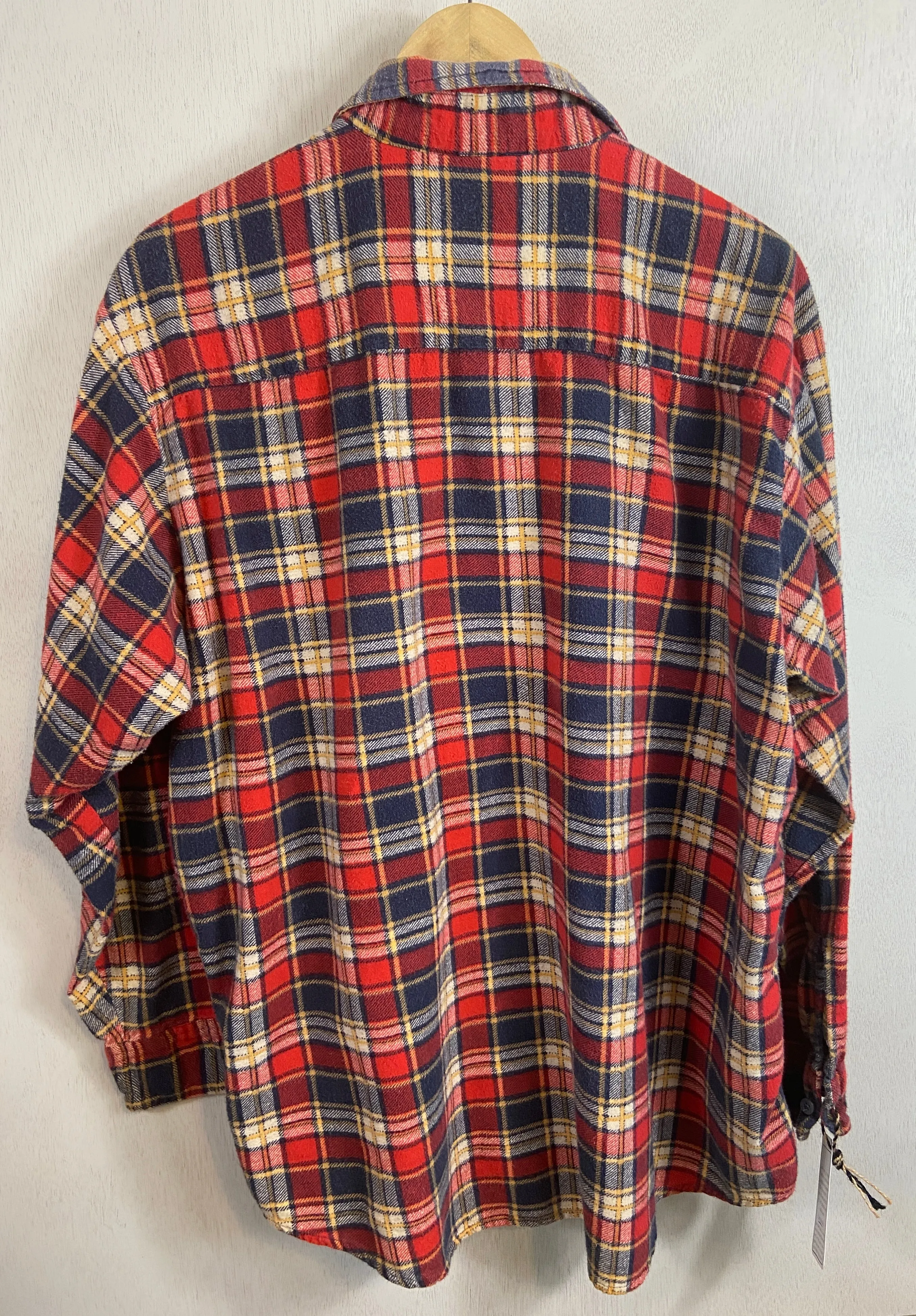 Vintage Retro Red, Blue, White and Yellow Size XL